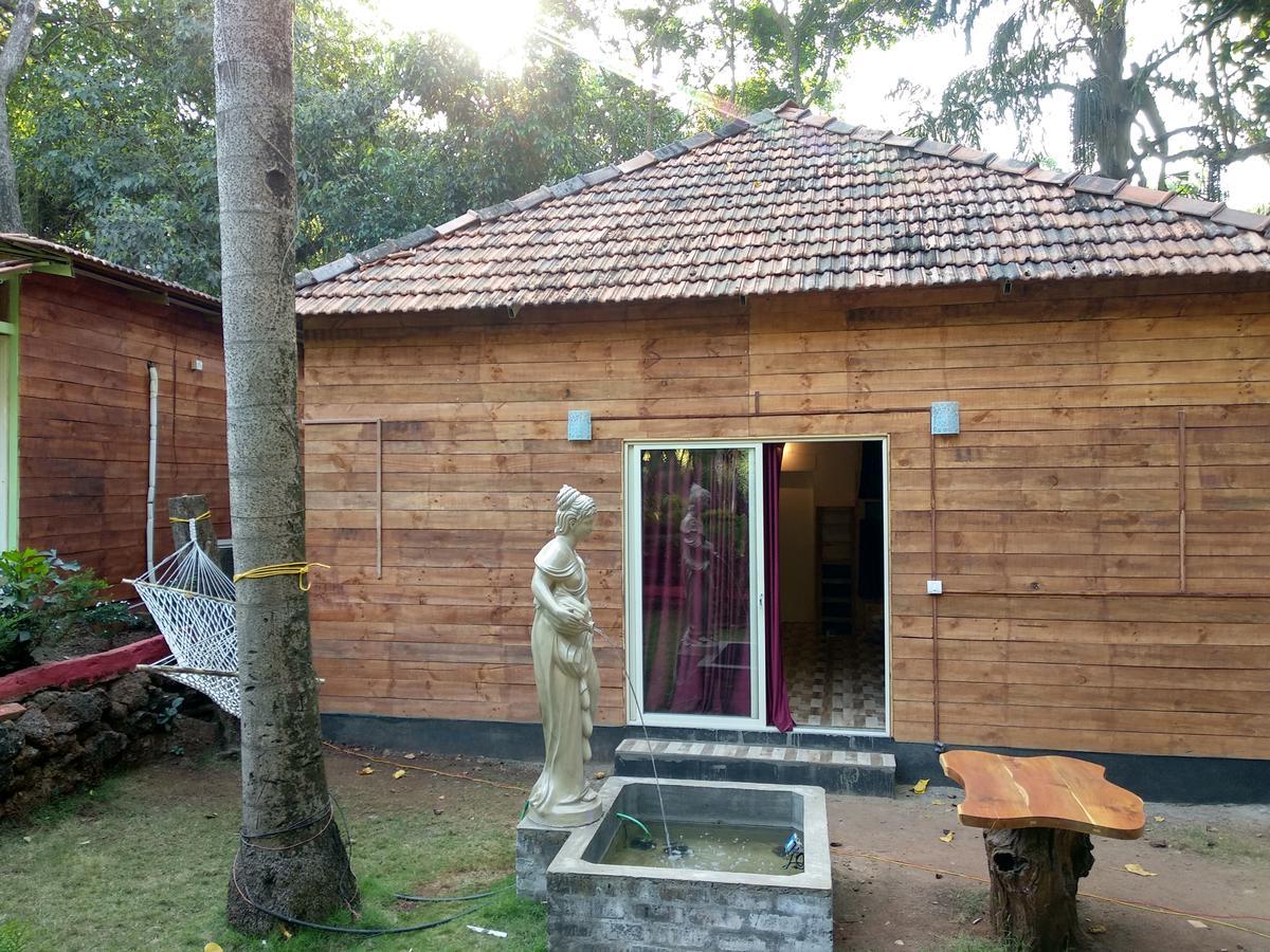 Curlies Zulu Land Hostel Anjuna Luaran gambar