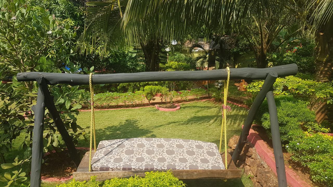 Curlies Zulu Land Hostel Anjuna Luaran gambar
