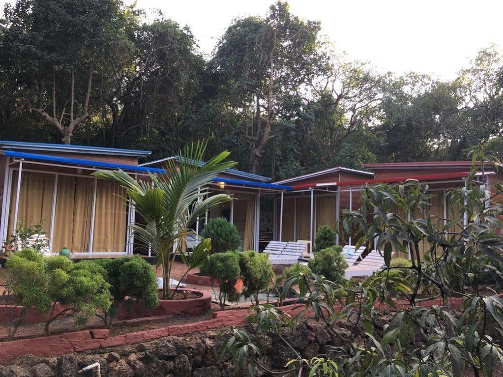 Curlies Zulu Land Hostel Anjuna Luaran gambar